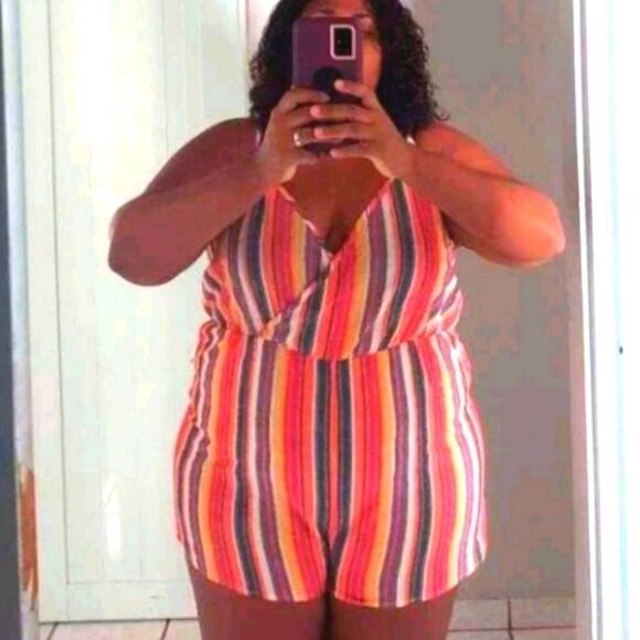 𝅺brand NEW GORGEOUS SPHAGHETTI STRAP MULTICOLORED PLUS SIZE ROMPER SZ 4X - Picture 1 of 6